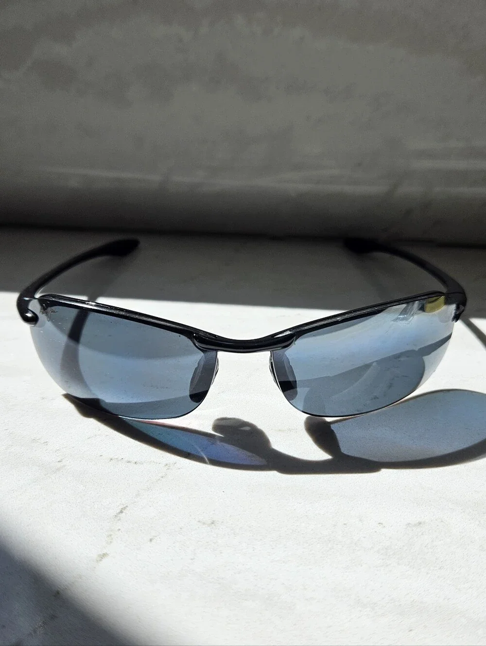 Maui Jim Makaha Black Polarized Rimless Sunglasses With Gray Lenses